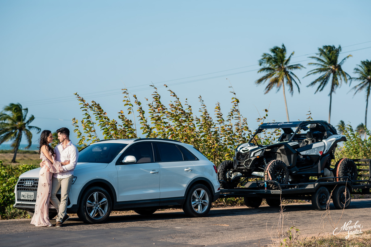 Ensaio de casal na praia do paracuru-ce pro fotografo em fortaleza Meneleu Santos