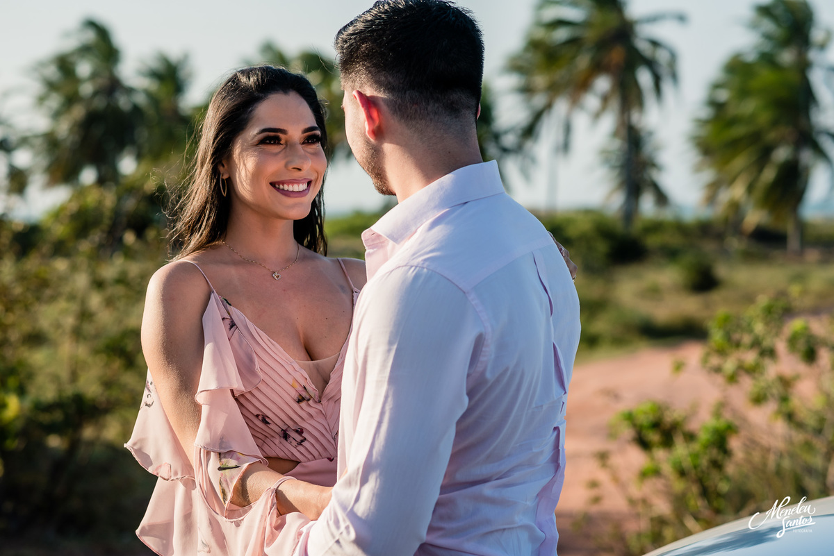 Ensaio de casal na praia do paracuru-ce pro fotografo em fortaleza Meneleu Santos