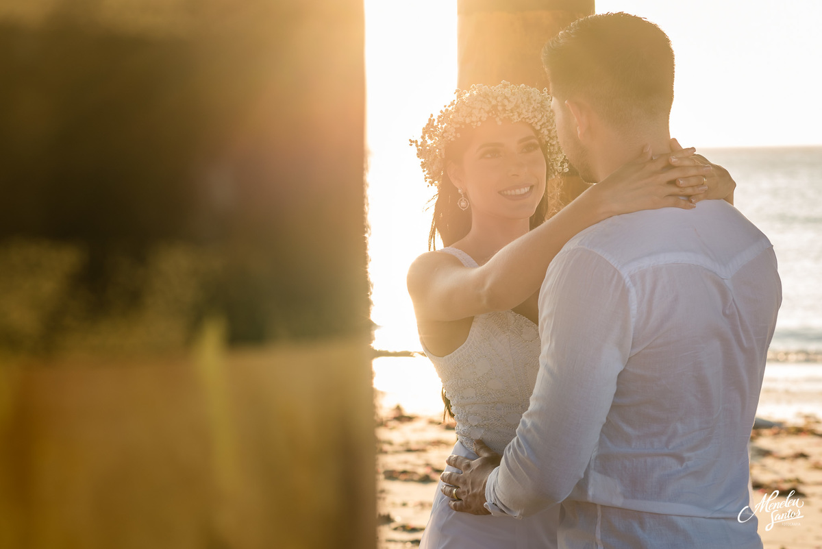 Ensaio de casal na praia do paracuru-ce pro fotografo em fortaleza Meneleu Santos