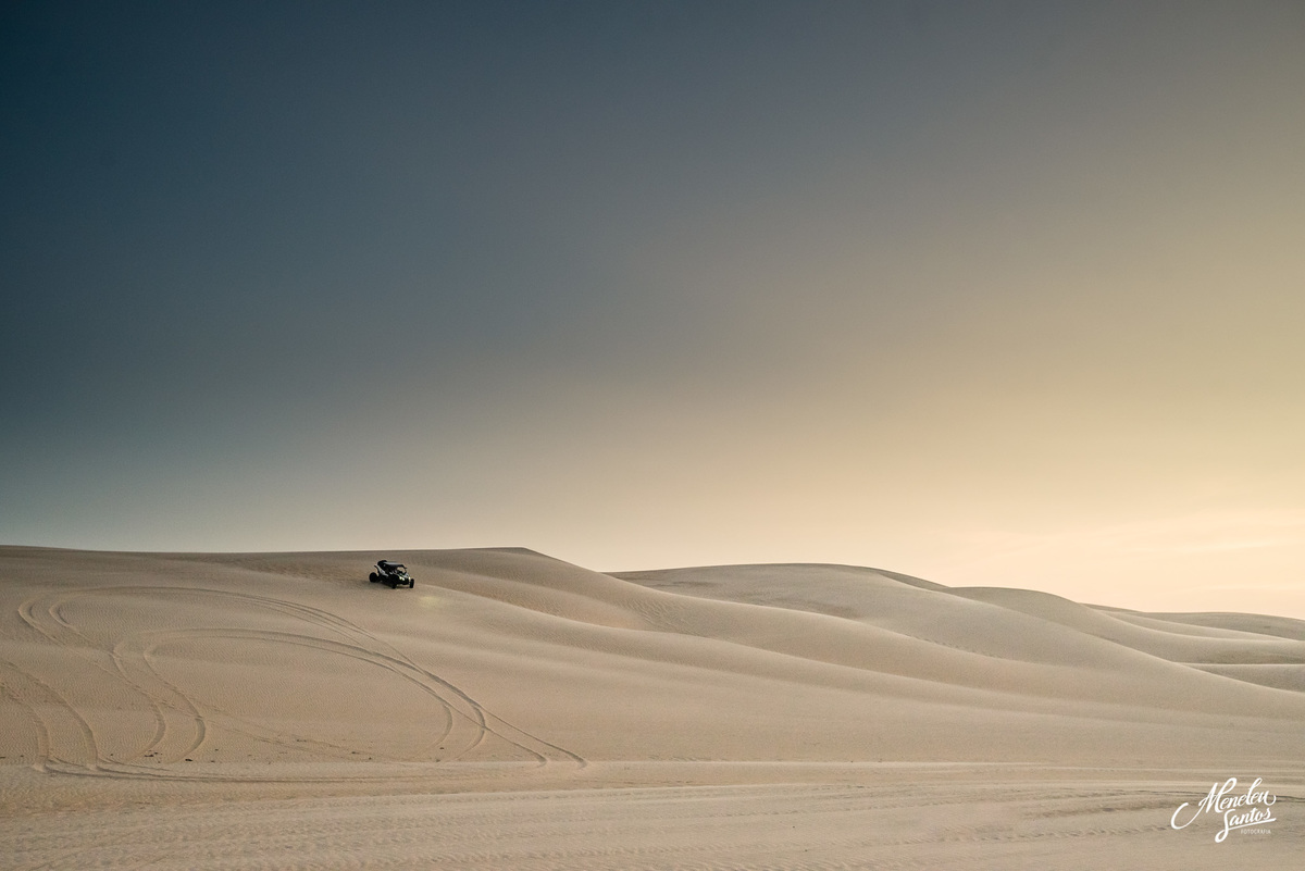 Ensaio de casal na praia do paracuru-ce pro fotografo em fortaleza Meneleu Santos