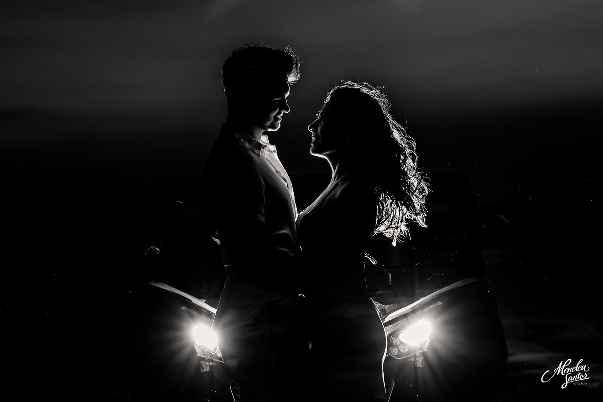 Ensaio de casal na praia do paracuru-ce pro fotografo em fortaleza Meneleu Santos