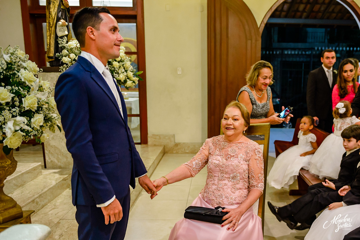 Cerimonia religiosa na capela São João Eudes por fotografo de casamento em fortaleza meneleu santos