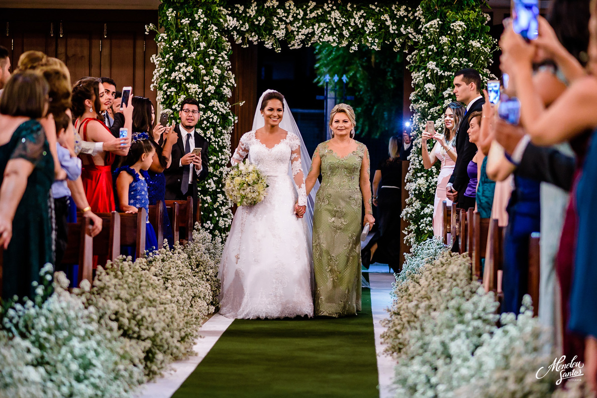 Cerimonia religiosa na capela São João Eudes por fotografo de casamento em fortaleza meneleu santos