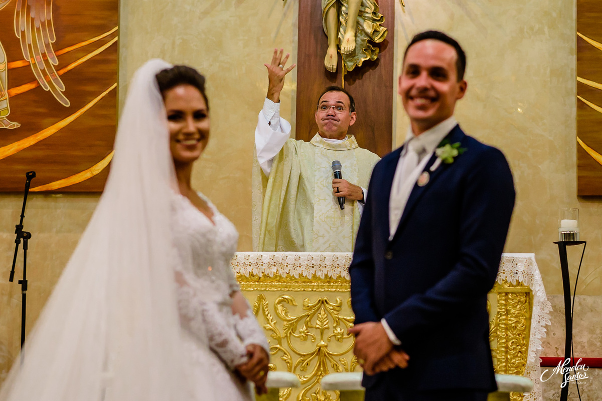 Cerimonia religiosa na capela São João Eudes por fotografo de casamento em fortaleza meneleu santos