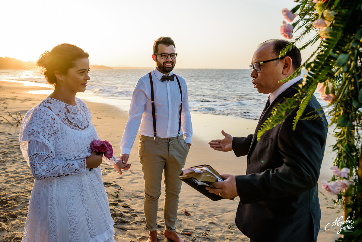 fotografia de elopement na praia com fotografo de casamento meneleu santos