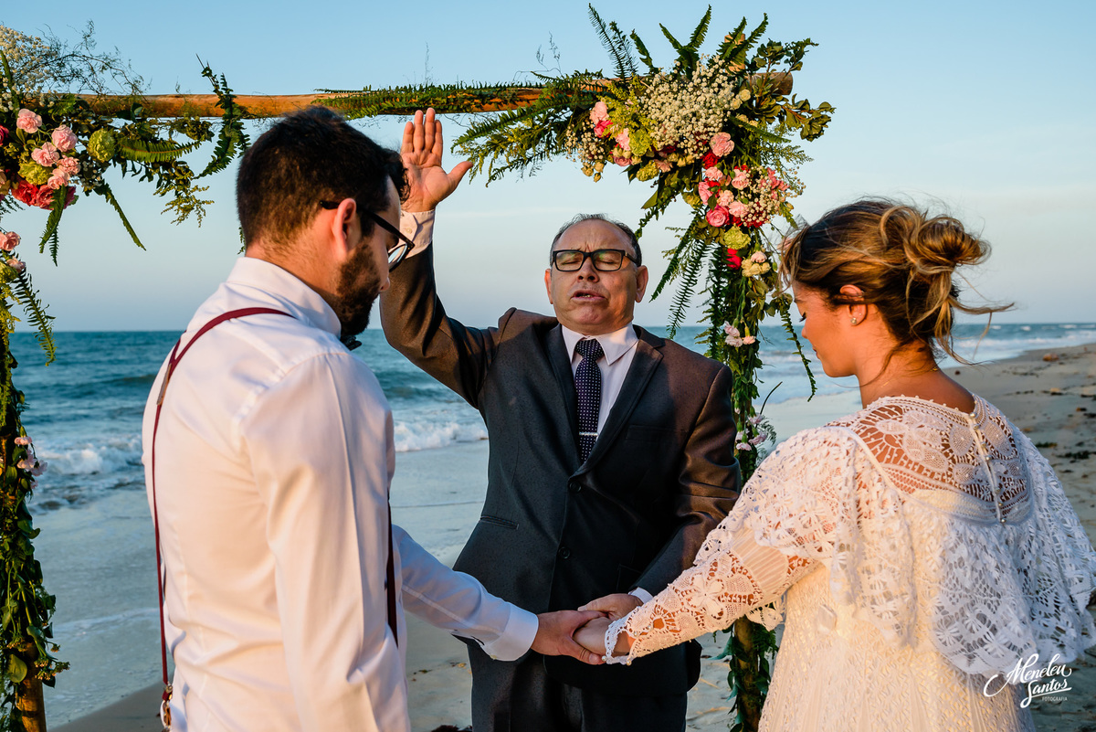 fotografia de elopement na praia com fotografo de casamento meneleu santos