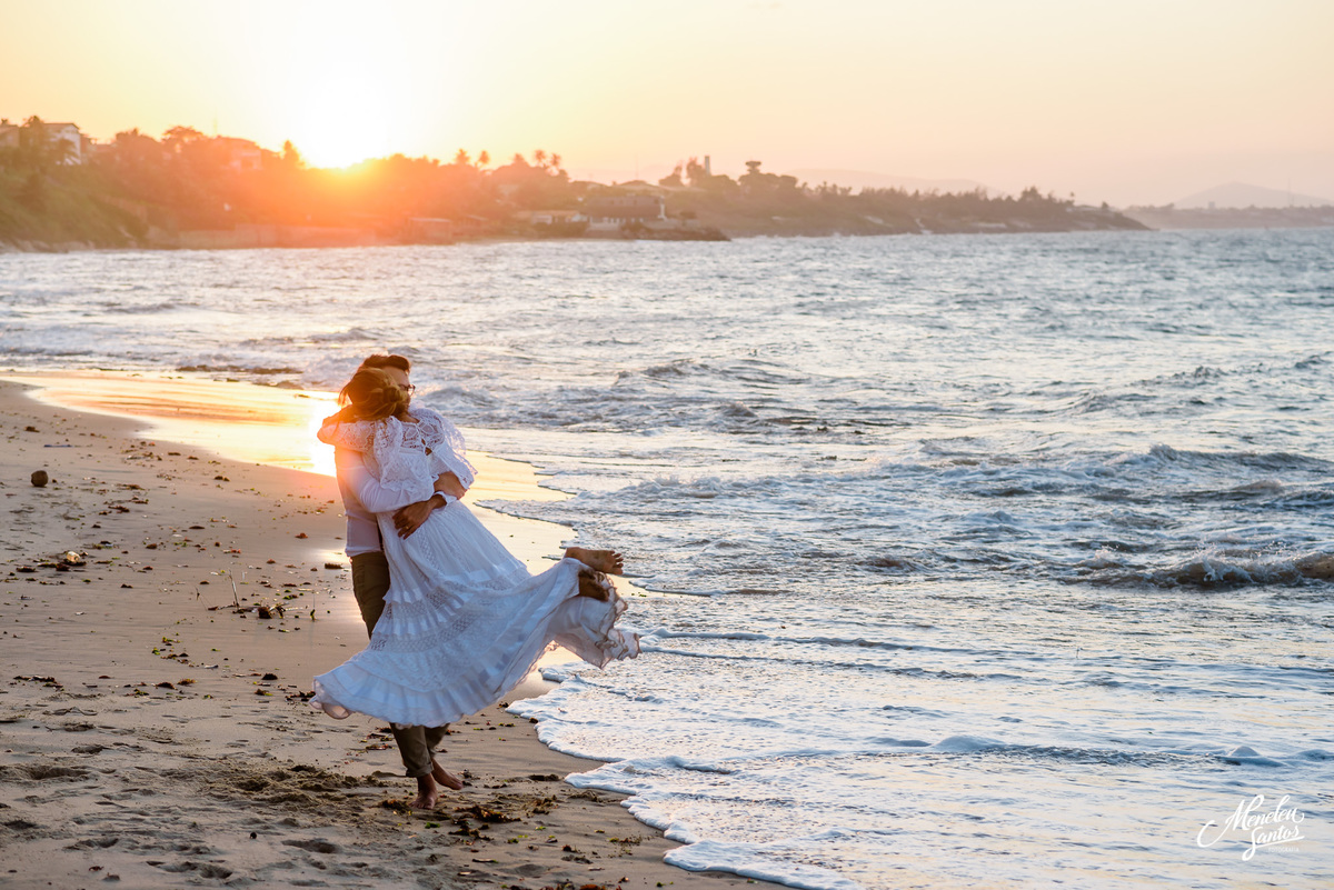 fotografia de elopement na praia com fotografo de casamento meneleu santos