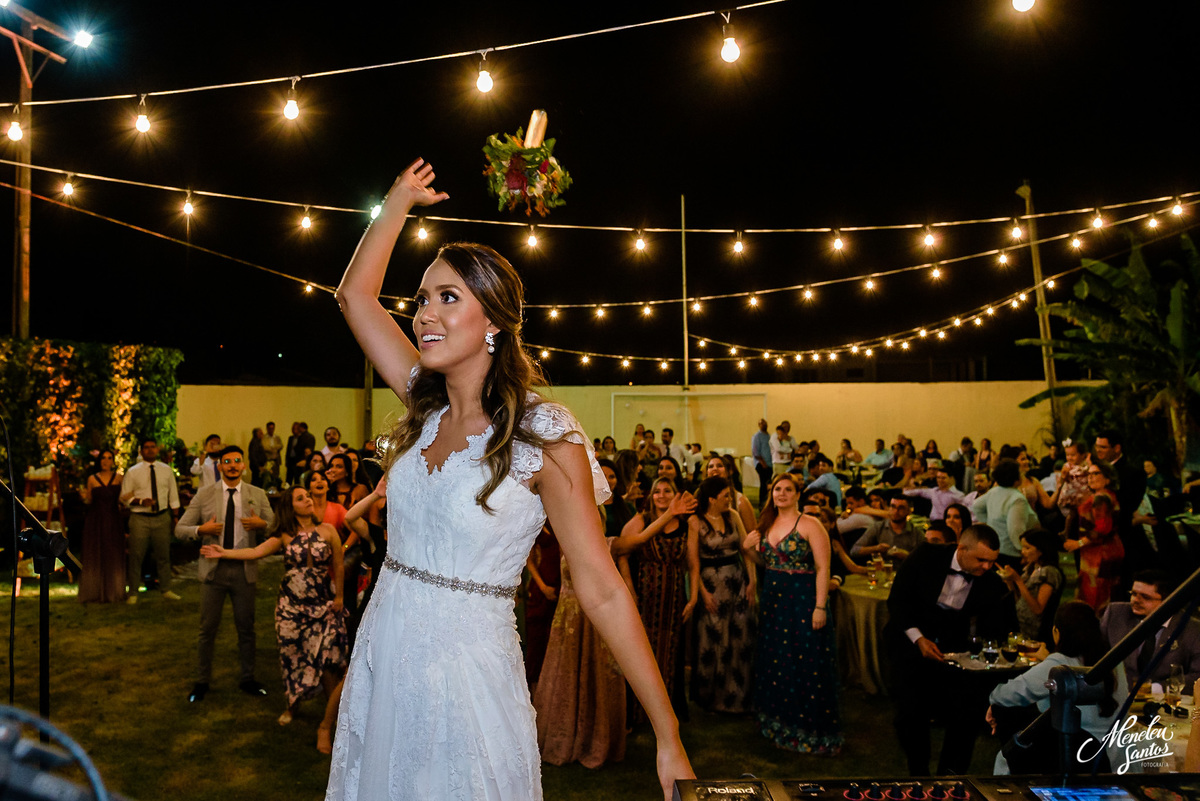 Casamento no Porto das Dunas com  Fotógrafo de casamento meneleu santos