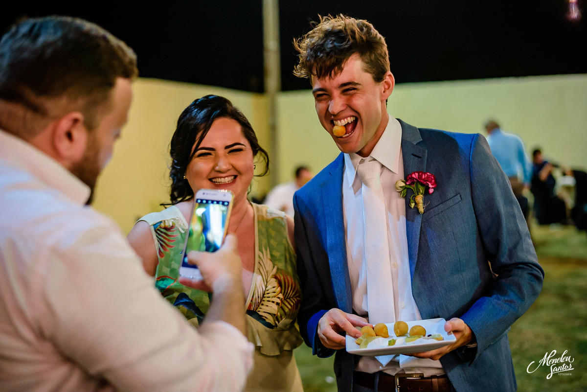 Casamento no Porto das Dunas com  Fotógrafo de casamento meneleu santos