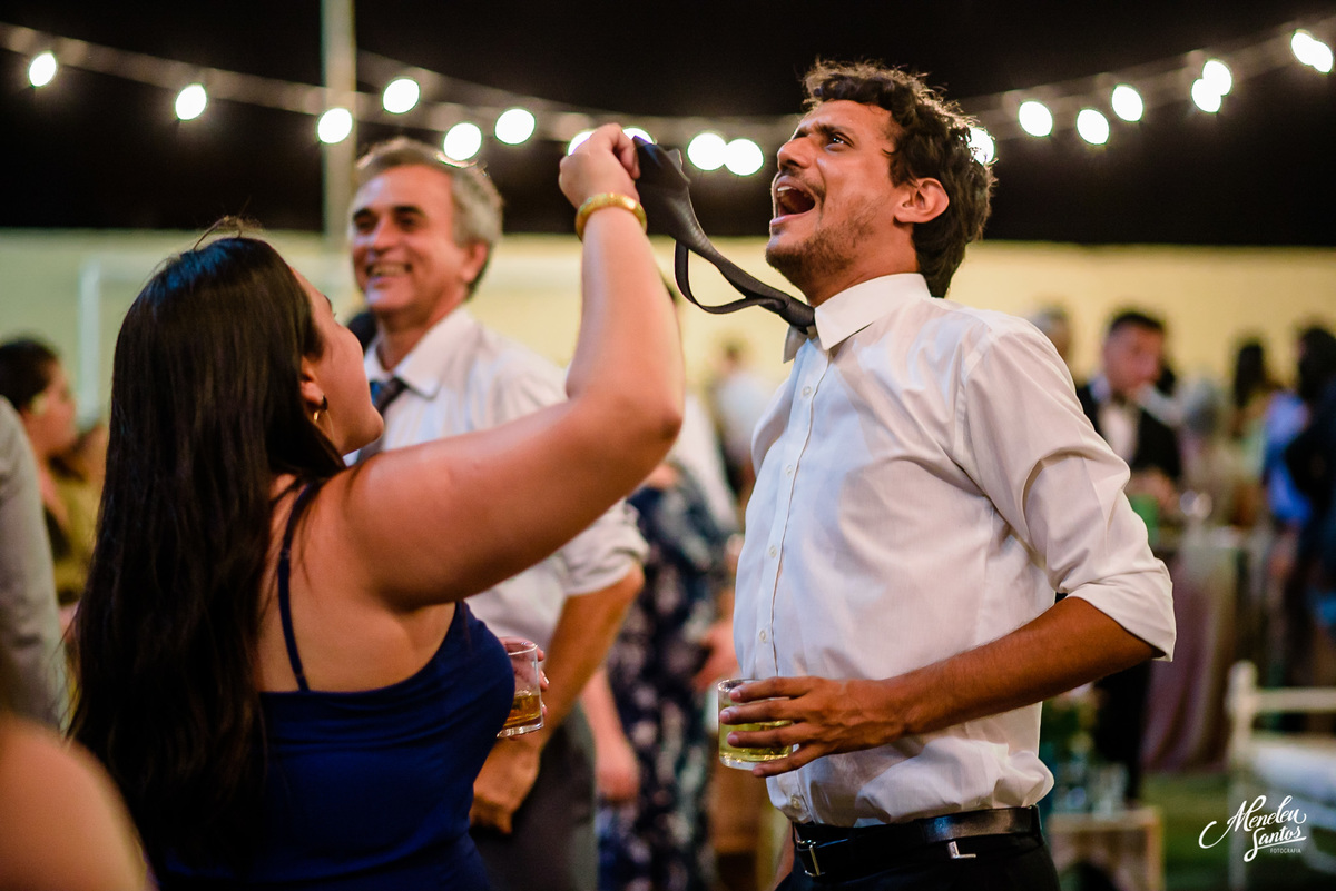 Casamento no Porto das Dunas com  Fotógrafo de casamento meneleu santos