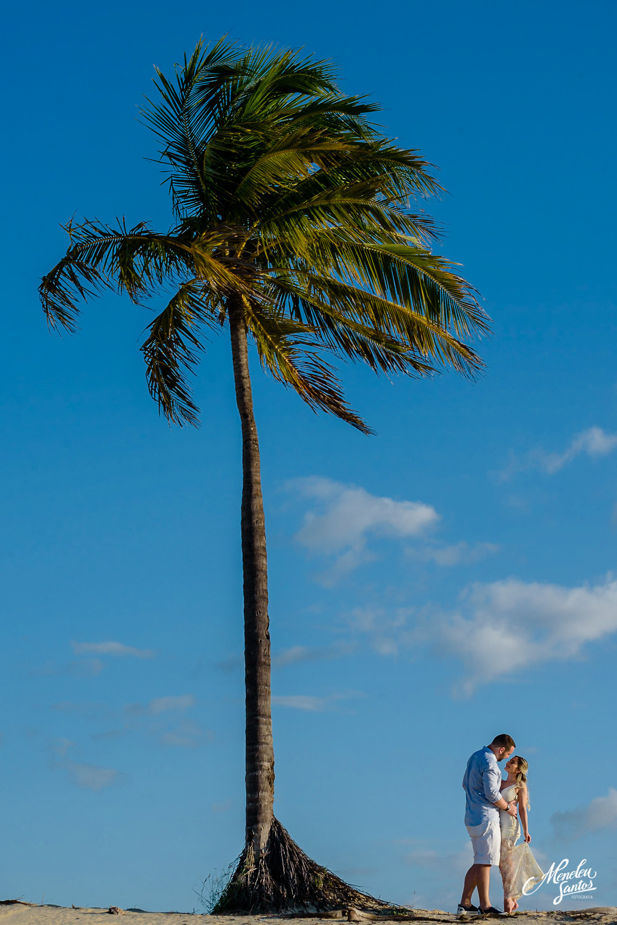 Ensaio externo na praia do Cumbuco por Fotógrafo em fortaleza Meneleu Santos