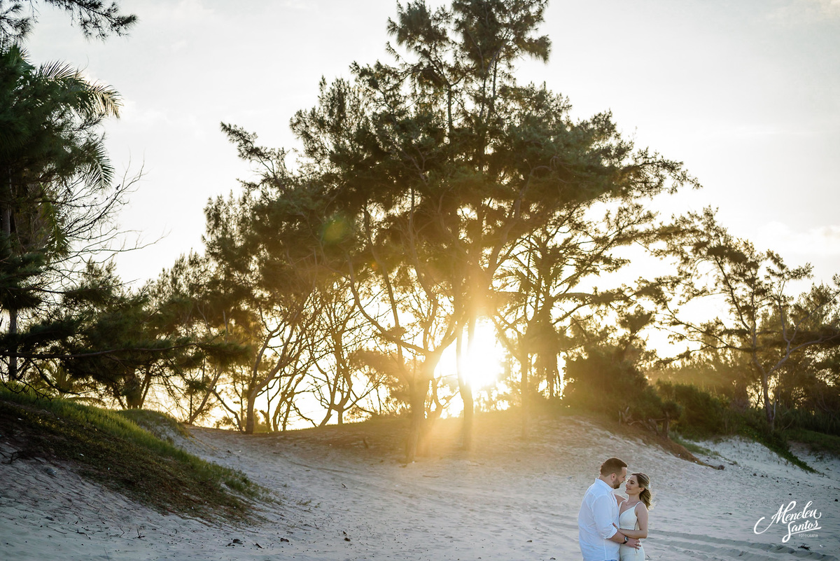 Ensaio externo na praia do Cumbuco por Fotógrafo em fortaleza Meneleu Santos