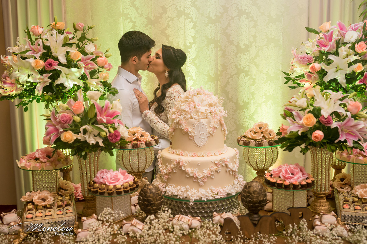 Lindo casamento civil da Nayana e Breno realizado no restaurante Cabaña Del Primo no Shopping Rio Mar em Fortaleza-CE.