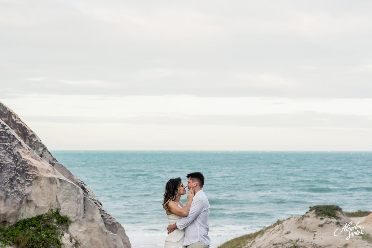 ensaio de casal na praia por fotografo em fortaleza