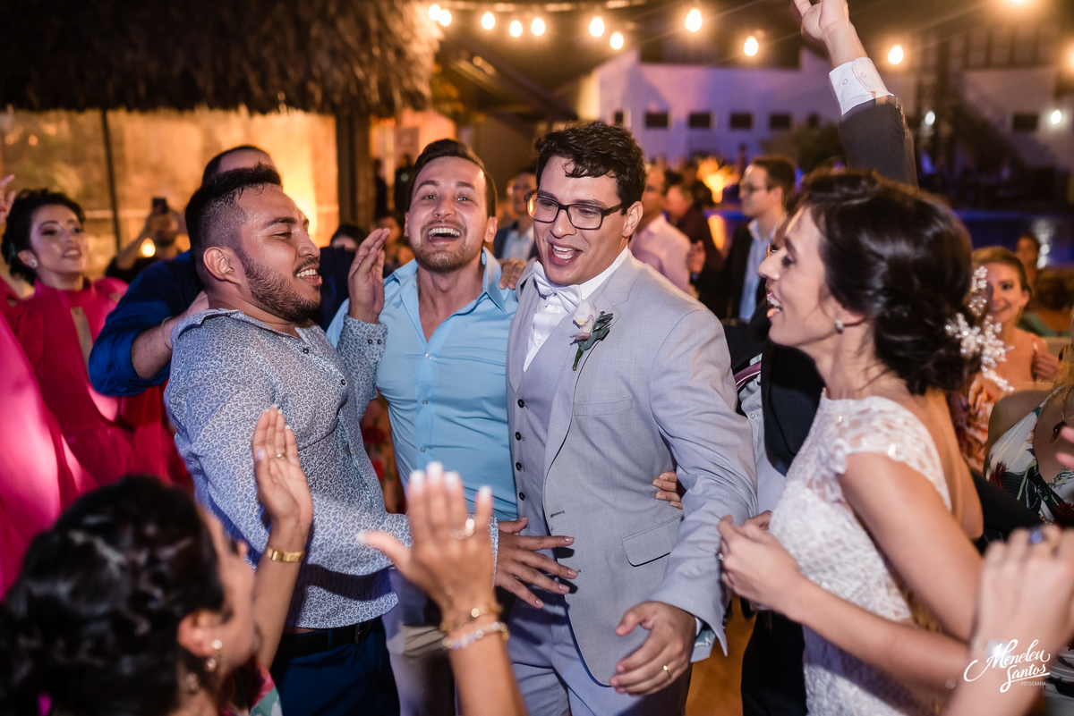Casamento na praia na barraca Gran Royal