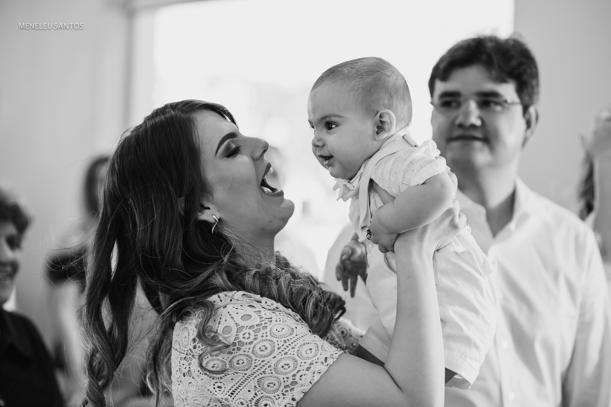 Batizado do pequeno Miguel realizado na Igreja Nossa Senhora das Graças e a recepção na Bon Jour Cafeteria