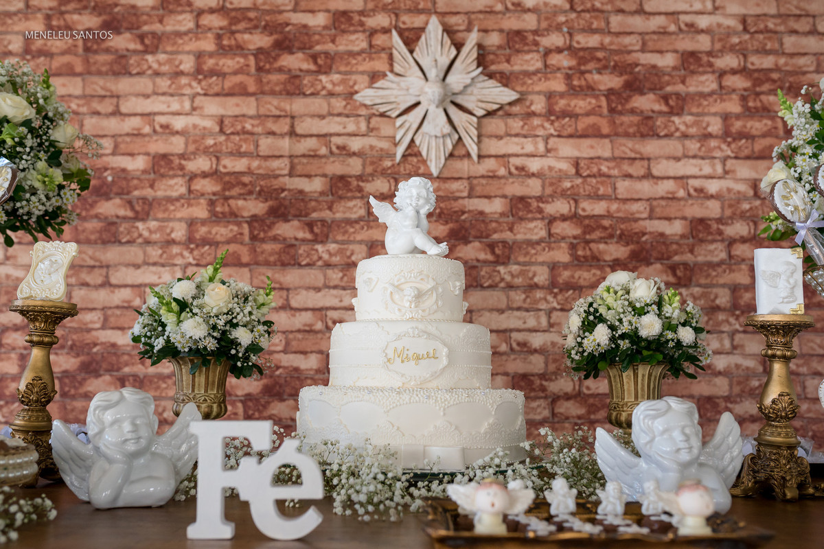 Batizado do pequeno Miguel realizado na Igreja Nossa Senhora das Graças e a recepção na Bon Jour Cafeteria