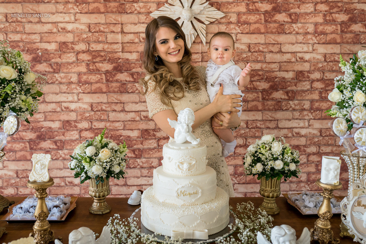Batizado do pequeno Miguel realizado na Igreja Nossa Senhora das Graças e a recepção na Bon Jour Cafeteria