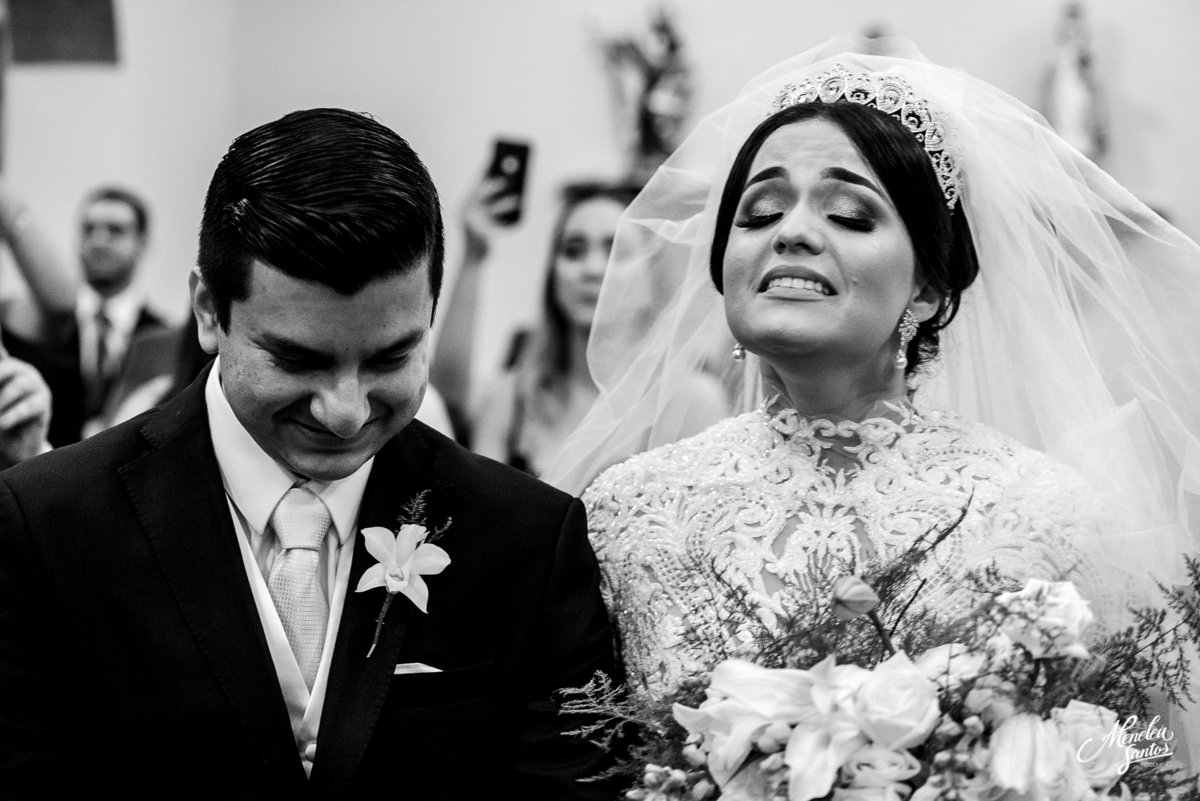 Casamento na Capela Santa Filomena com noiva emocionada