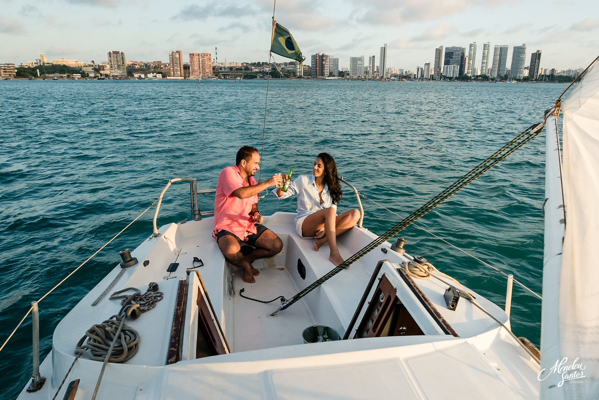 Ensaio pré casamento de casal velejando no iate Clube de Fortaleza-CE