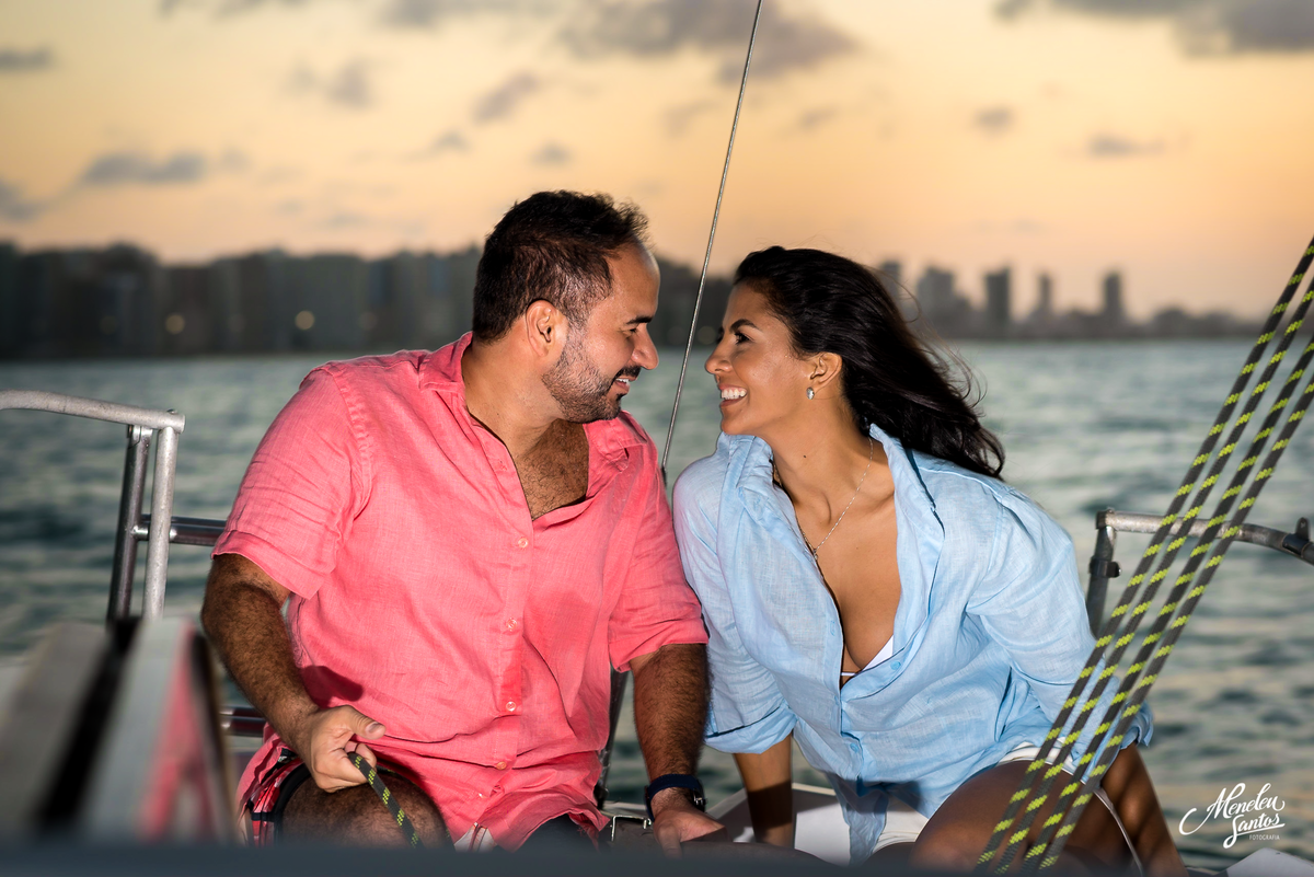 Ensaio pré casamento de casal velejando no iate Clube de Fortaleza-CE