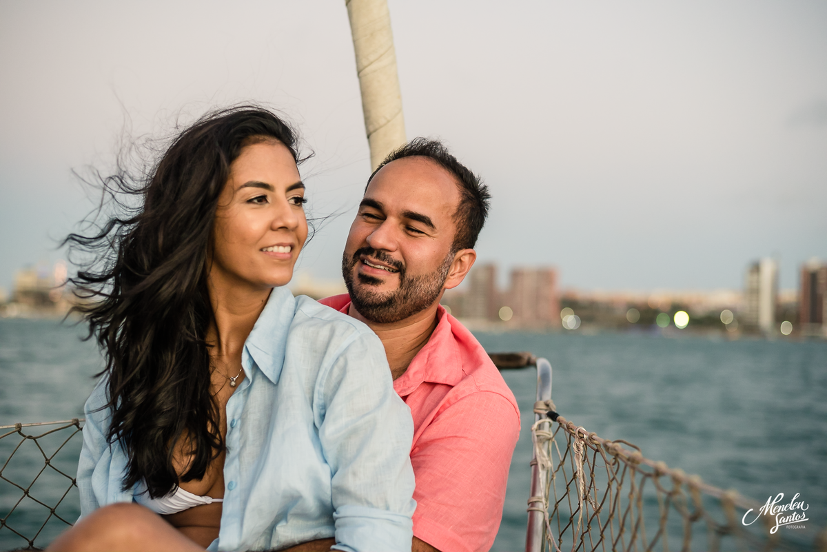 Ensaio pré casamento de casal velejando no iate Clube de Fortaleza-CE