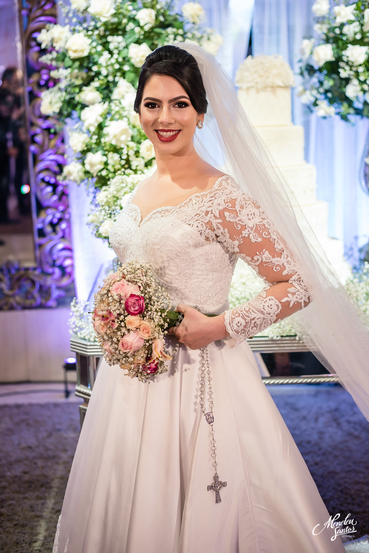 Casamento no buffet di gregório com vestido de noiva 