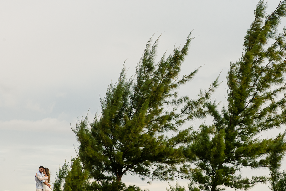 Pre wedding na taíba por fotografo de ensaios em fortaleza