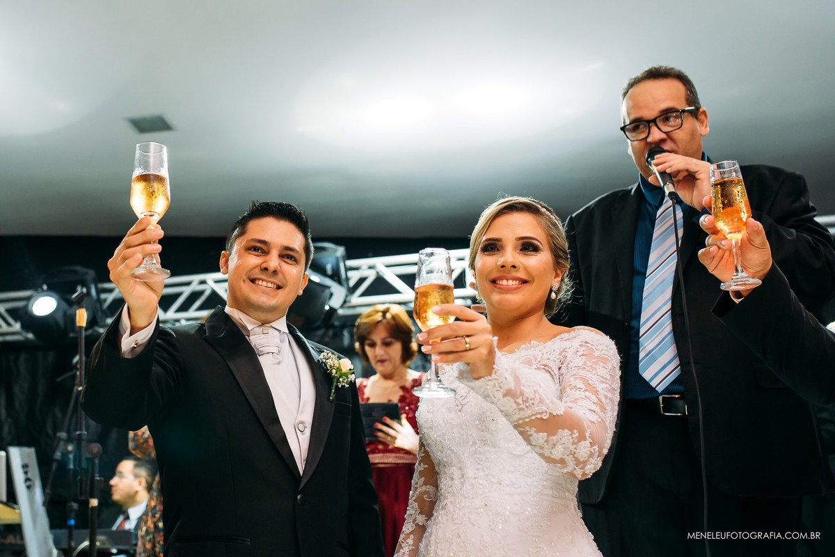 Casamento na igreja Christus Filius Dei e Tekas Buffet por Fotógrafo em Fortaleza Meneleu Santos