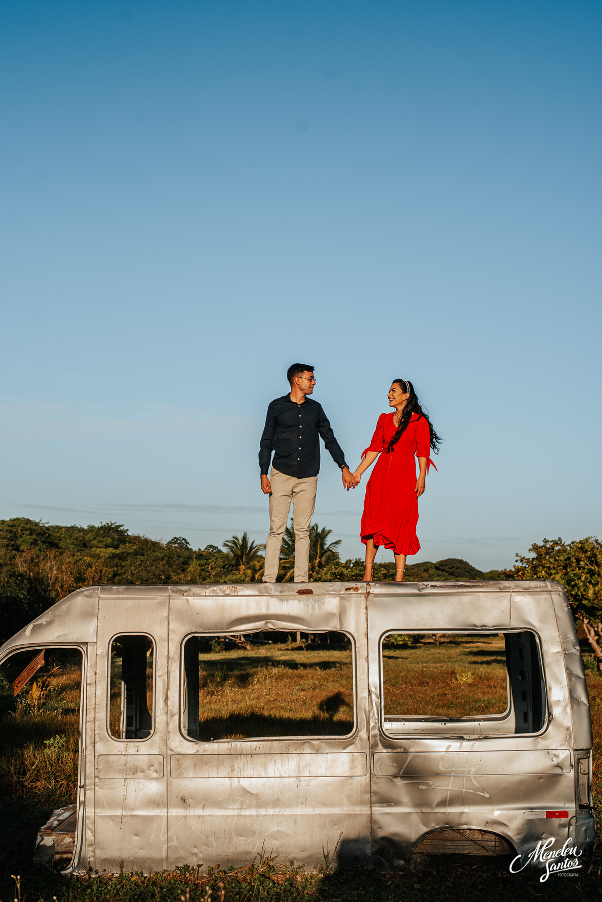 Pre wedding com noiva de vestido vermelho