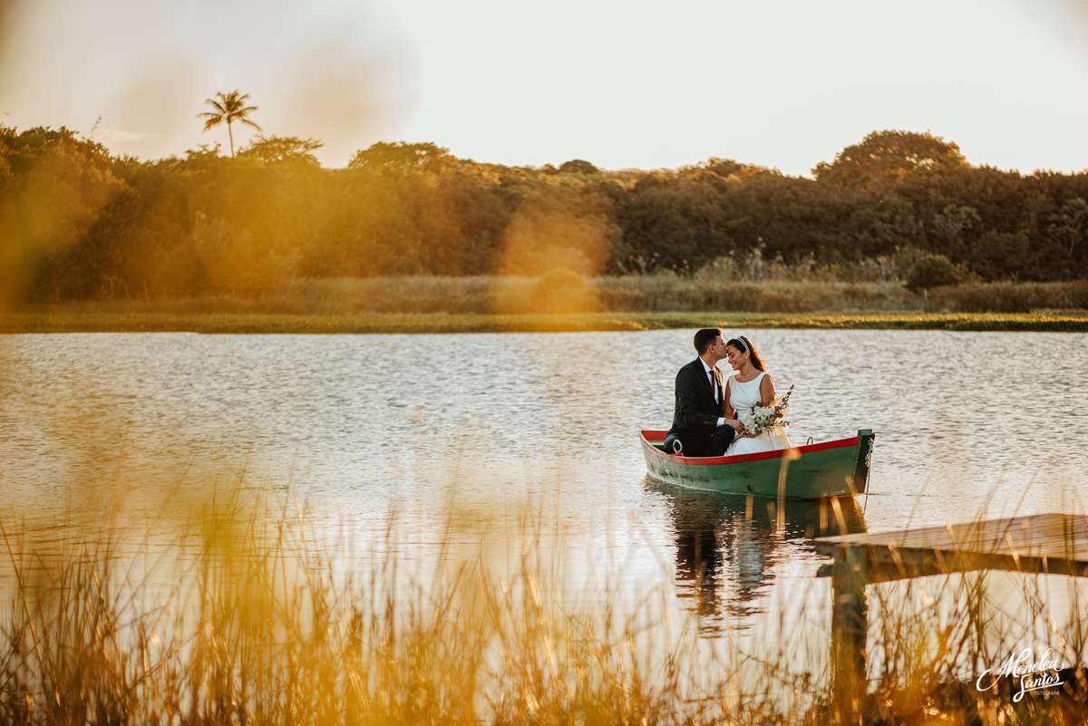 Pre wedding com barco e por do sol 