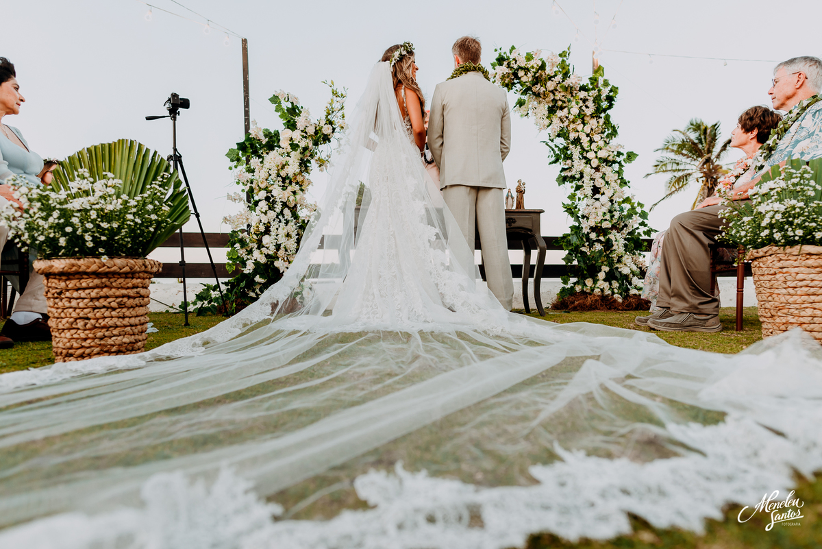 Noivo americano em casamento em fortaleza