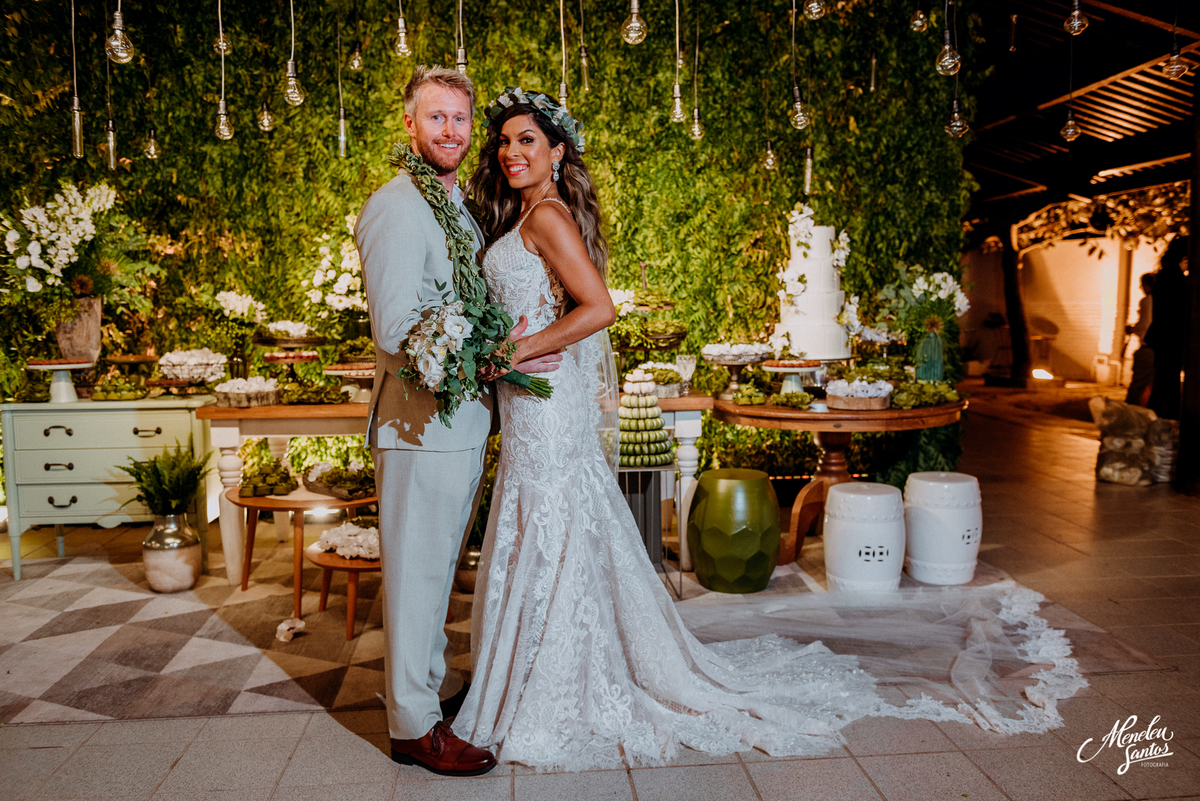 Noivo americano em casamento em fortaleza