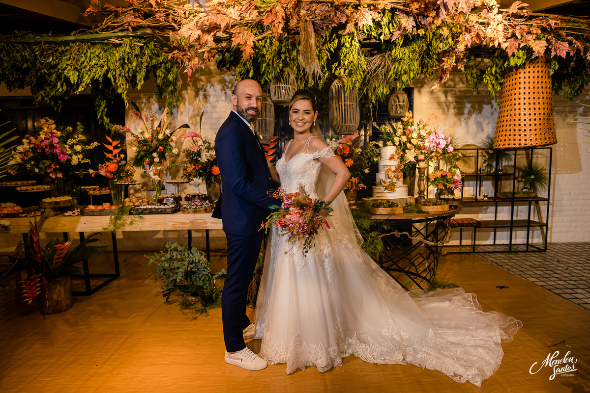 Noivo com Terno azul marinho