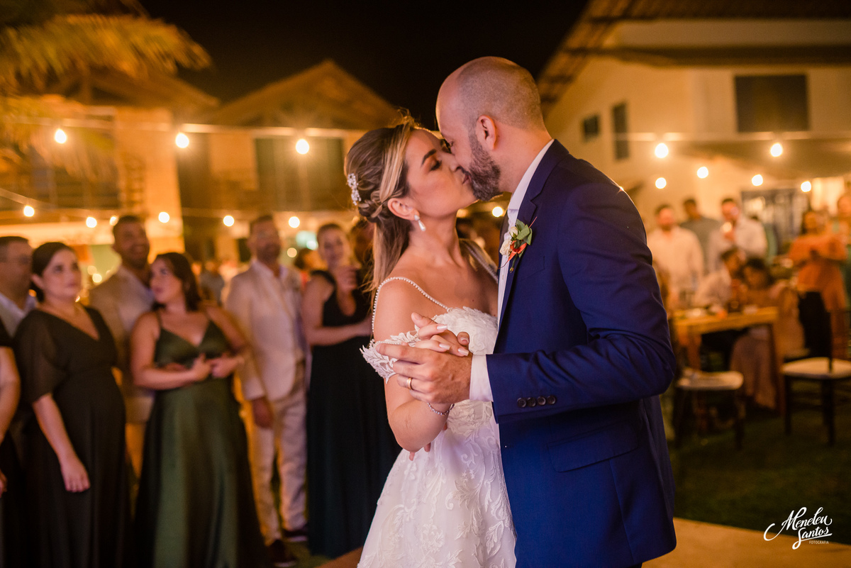 Noivo com Terno azul marinho