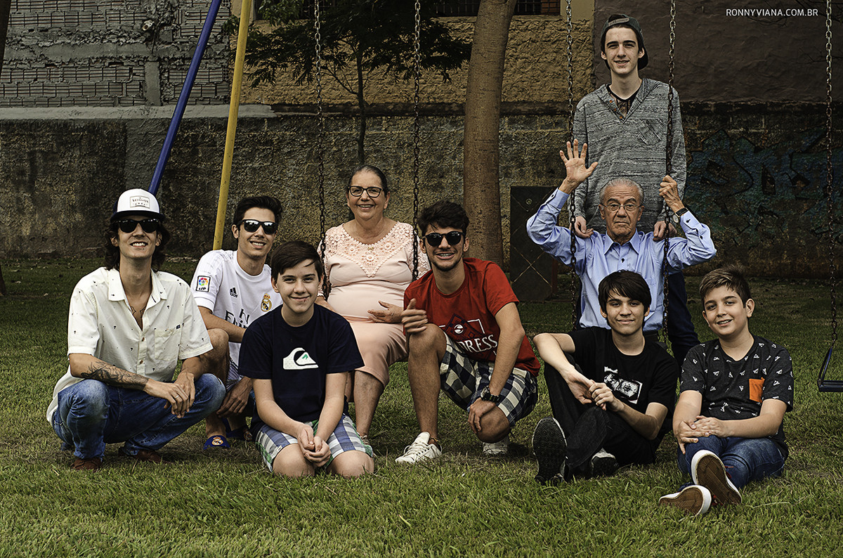 book bodas de ouro em Piracicaba SP no parque da cidade casal de idosos felizes fotografo de casamento Ronny Viana São Paulo, Curitiba, Santa Catarina e Minas Gerais