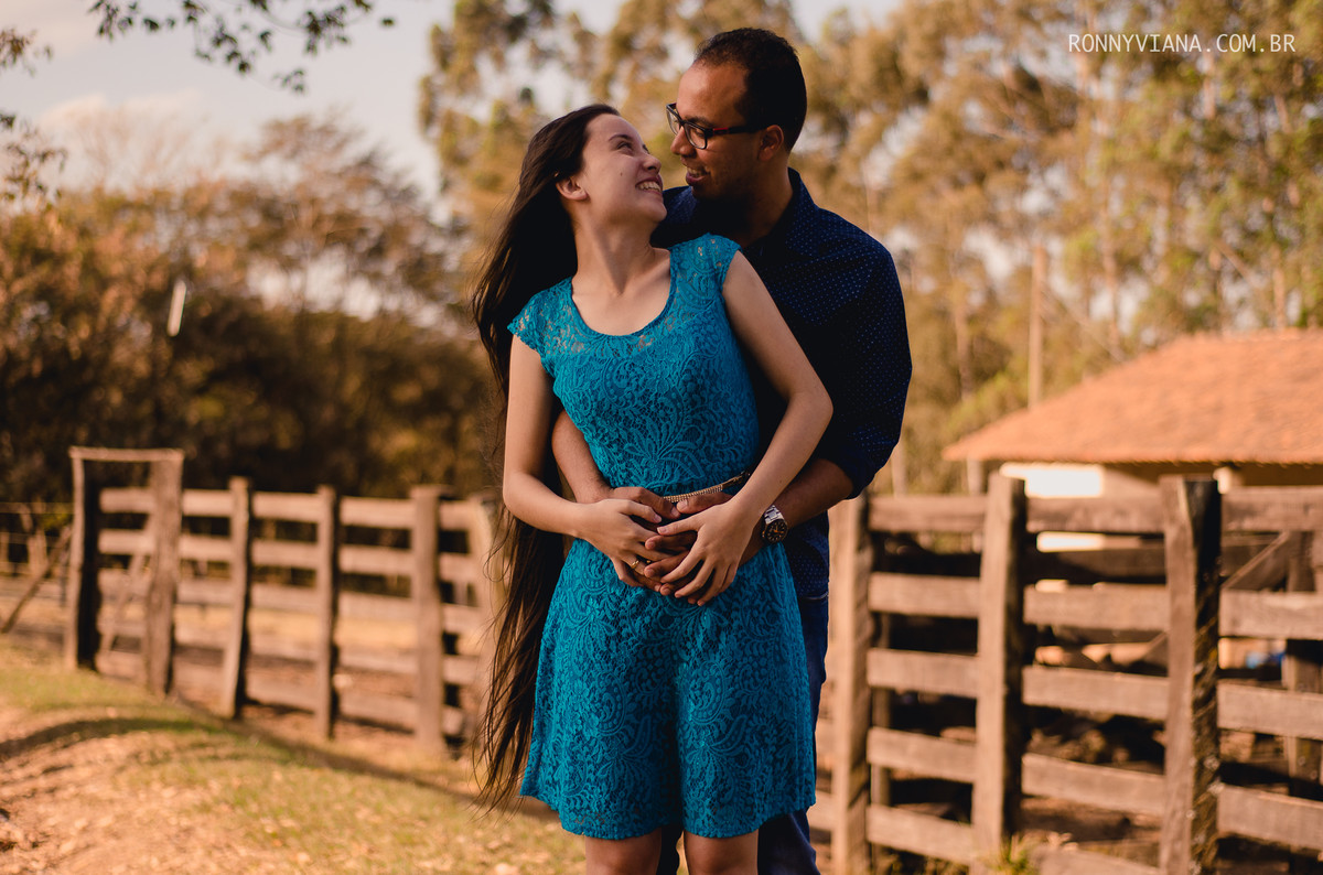 book-de-casal-em-saltinho-pre-casamento-street-wedding-ronny-viana-fotografo-de-casamento-vestido-de-noivas-em-sp-book-na-fazenda