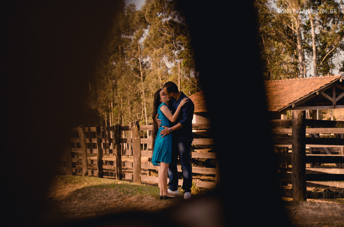 book-de-casal-em-saltinho-pre-casamento-street-wedding-ronny-viana-fotografo-de-casamento-vestido-de-noivas-em-sp
