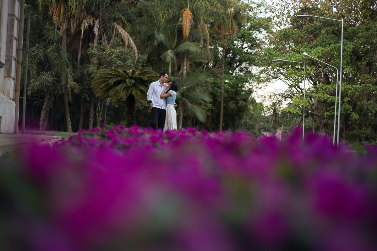 fotografia romantica em ensaio de casal criativo