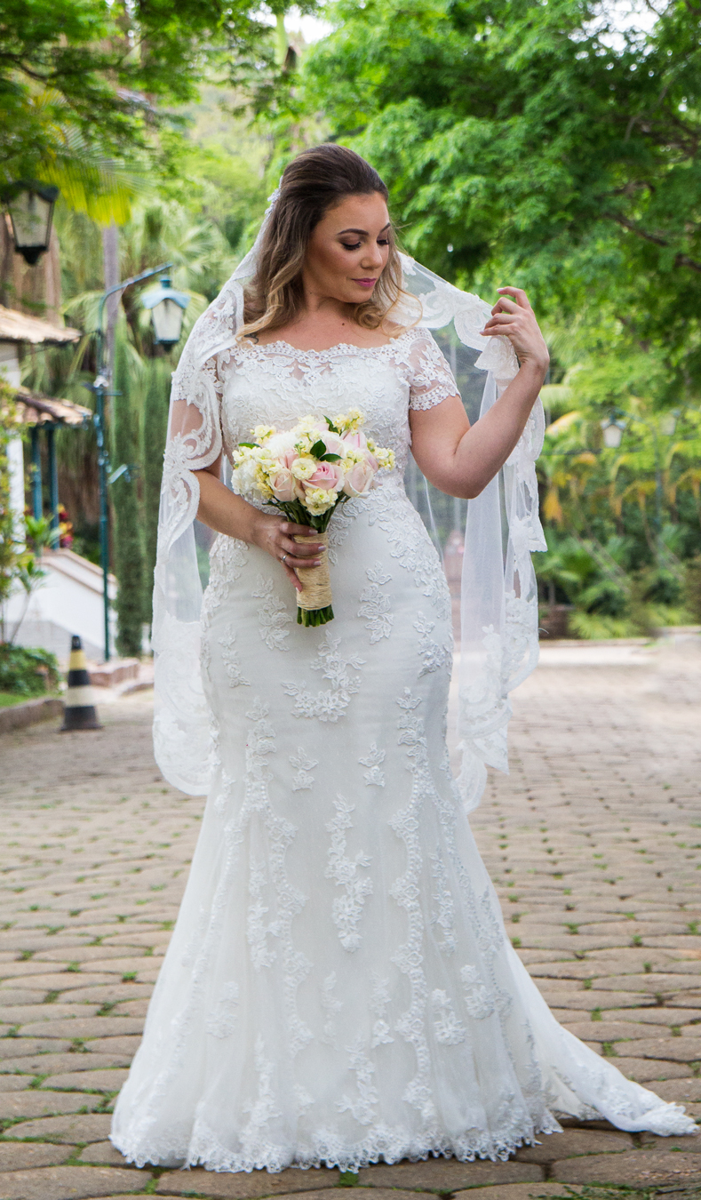 noiva segurando o Buque retrato da noiva glamour luxo