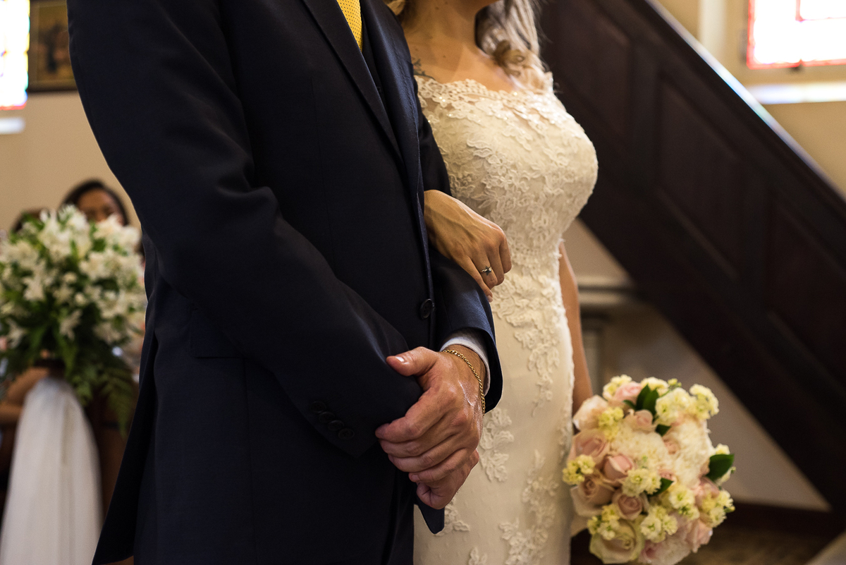 Braço dos noivos, destaque buque