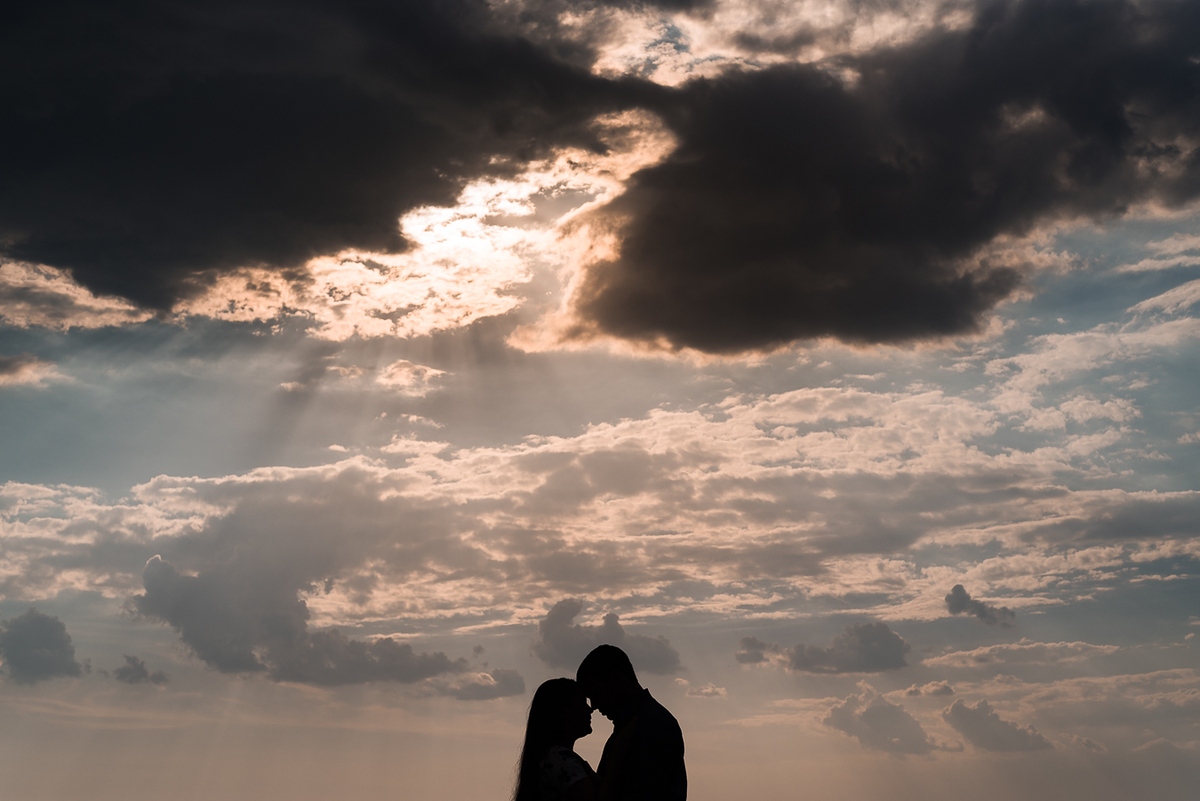 por do sol no ensaio pre casamento 