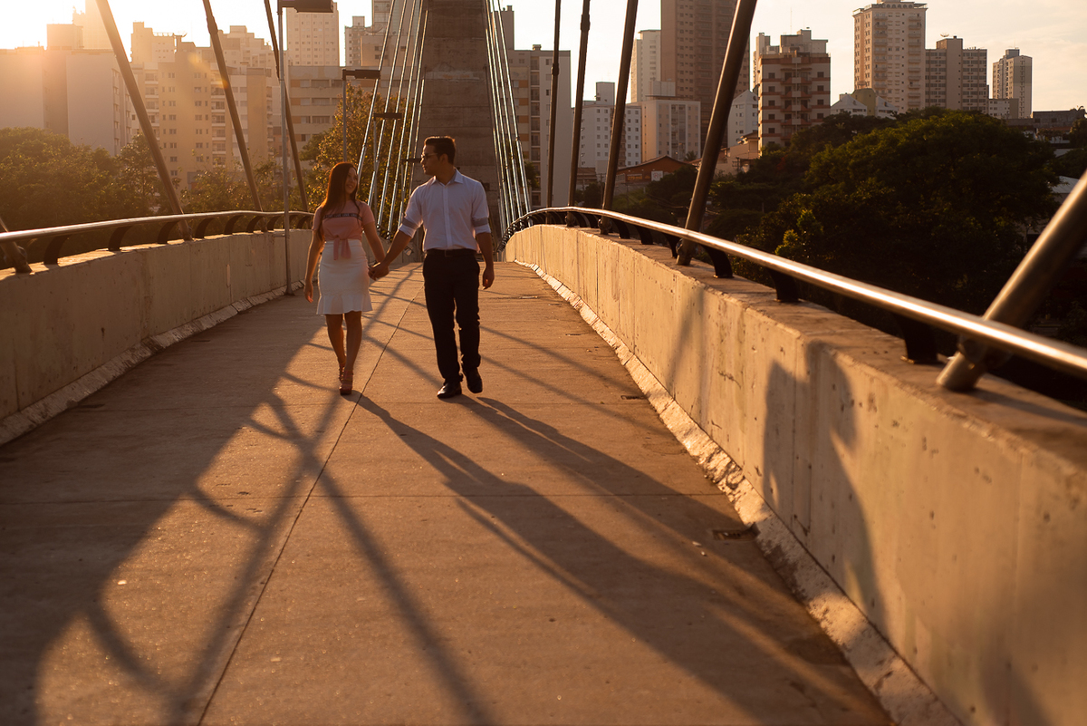 casal no incio da manha em Piracicaba SP