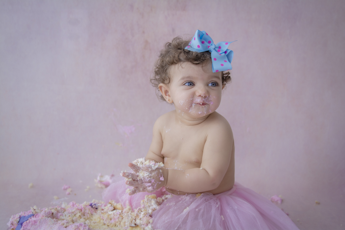 Fotógrafa Jana Barros, fotos de smash the cake, fotografia smash the cake, fotografia de smash the cake bh, fotografia de smash the cake contagem, fotos de bebês destruindo o bolo