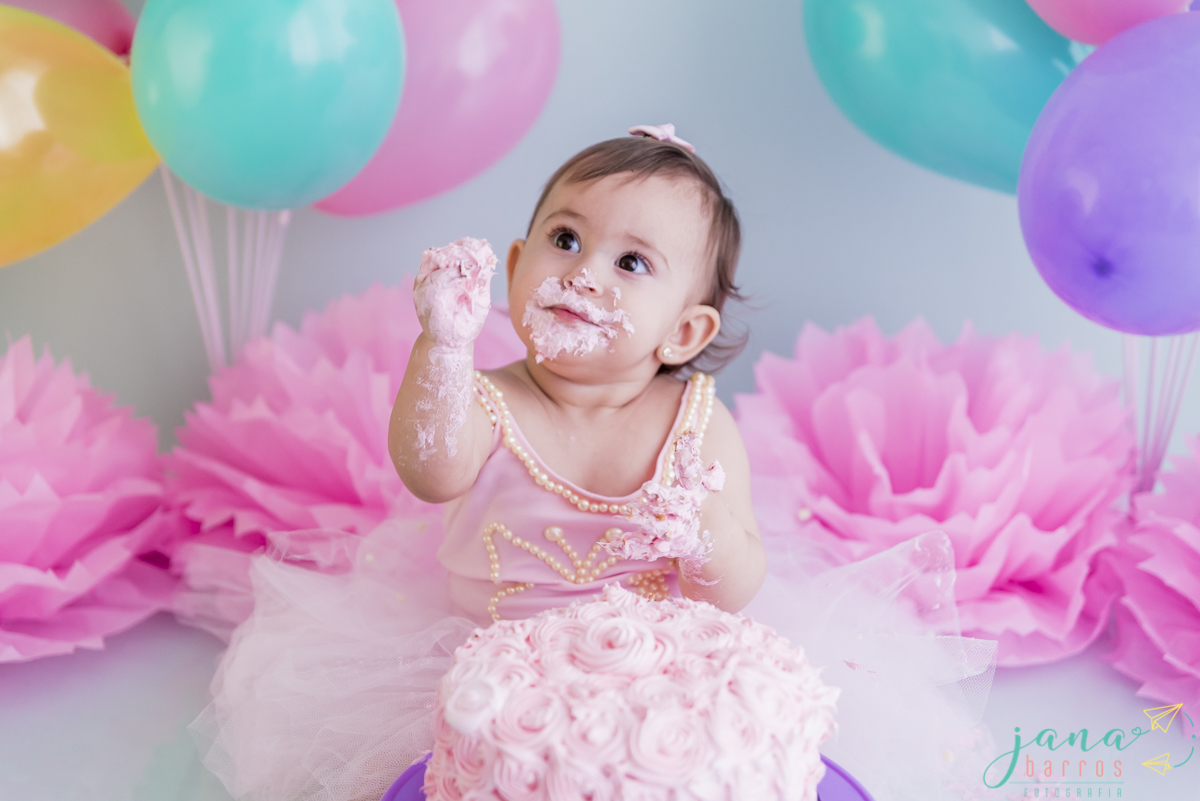 Fotógrafa Jana Barros, fotos de smash the cake, fotografia smash the cake, fotografia de smash the cake bh, fotografia de smash the cake contagem, fotos de bebês destruindo o bolo
