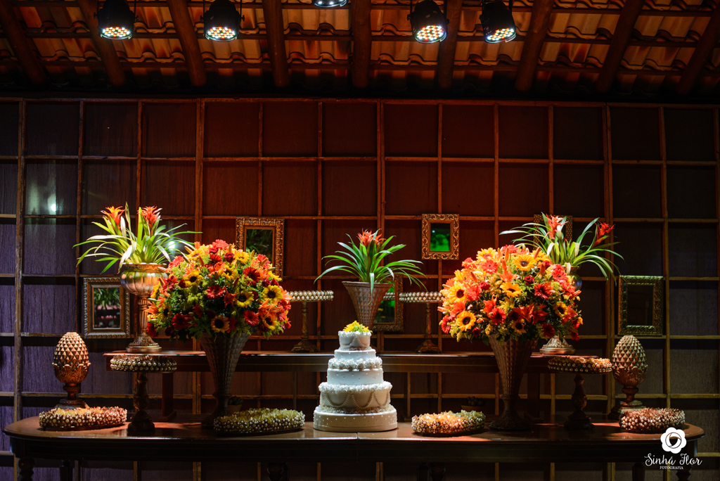 Wedding Day, Rosana e Jimmy, decoração da mesa do bolo em Dourados - MS, Sinhá Flor Fotografia