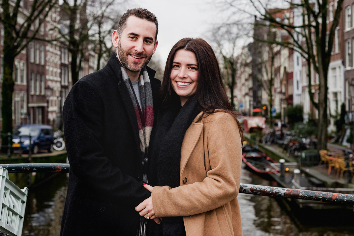 Vacation photographer in Amsterdam, photoshoot of a young couple in Amsterdam