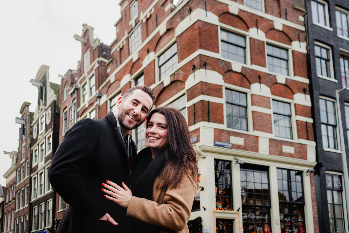 Vacation photographer in Amsterdam, photoshoot of a young couple in Amsterdam