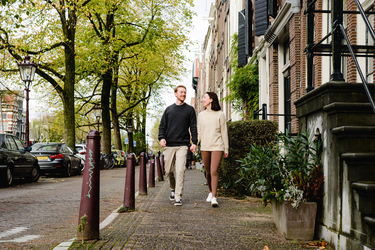 vacation photographer in Amsterdam, holiday photographer in Amsterdam, couple's photo session in Amsterdam, anniversary ideas in Amsterdam