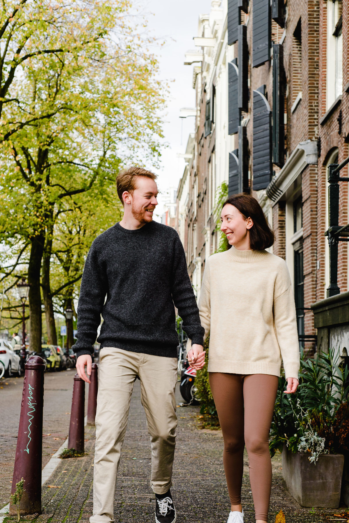 vacation photographer in Amsterdam, holiday photographer in Amsterdam, couple's photo session in Amsterdam, anniversary ideas in Amsterdam